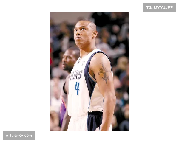 人物动态：埃弗顿前锋确认因膝伤赛季报销，对保级前景造成打击