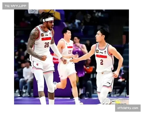 山东26胜紧追广东，季后赛排名竞争激烈